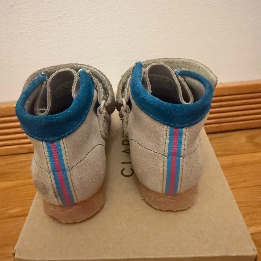 Clarks Originals Wallabee Boot Little Kids 7 Sand Combi EUC Tan Aqua
